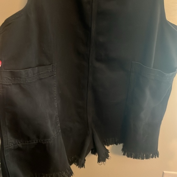 Aerie Black Oversized/Loose Styled Frayed Short Overalls - Picture 3 of 4